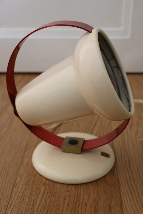 Lampe INFRAFIL de Charlotte PERRIAND 1954