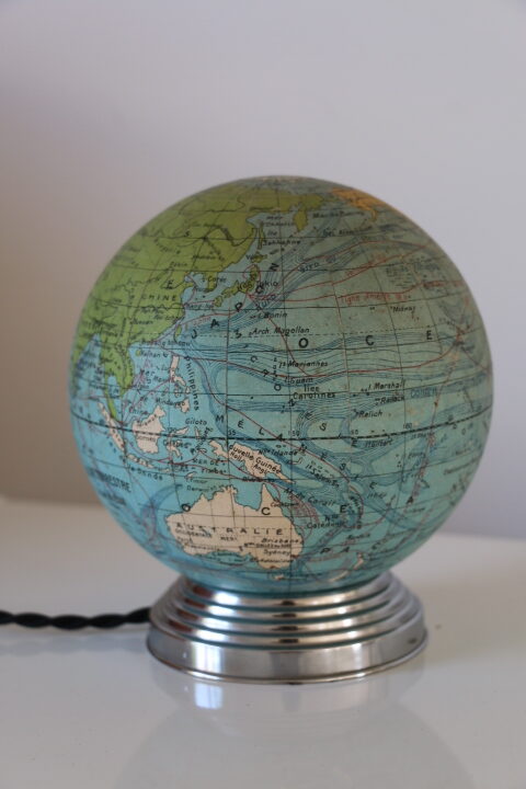 Globe terrestre lumineux verre 1950