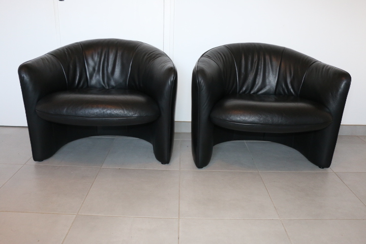 2 fauteuils SWANN cuir noir