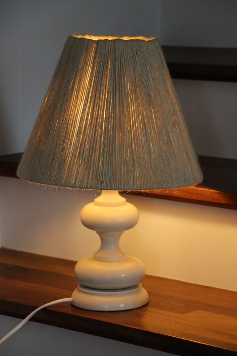 Lampe bois blanc avec abat-jour corde (A)