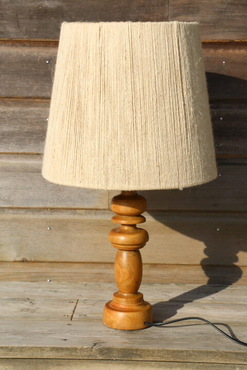 Lampe bois tourné avec abat-jour corde 600mm