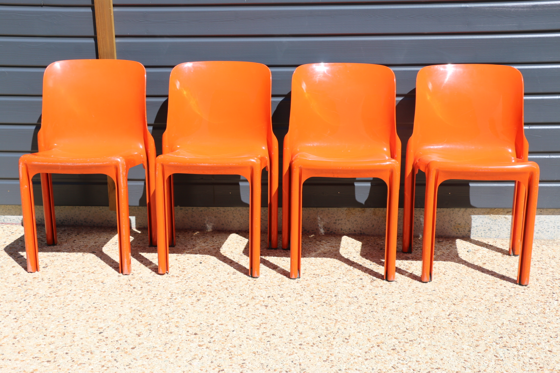 Série de 4 chaises Selene Magistretti orange