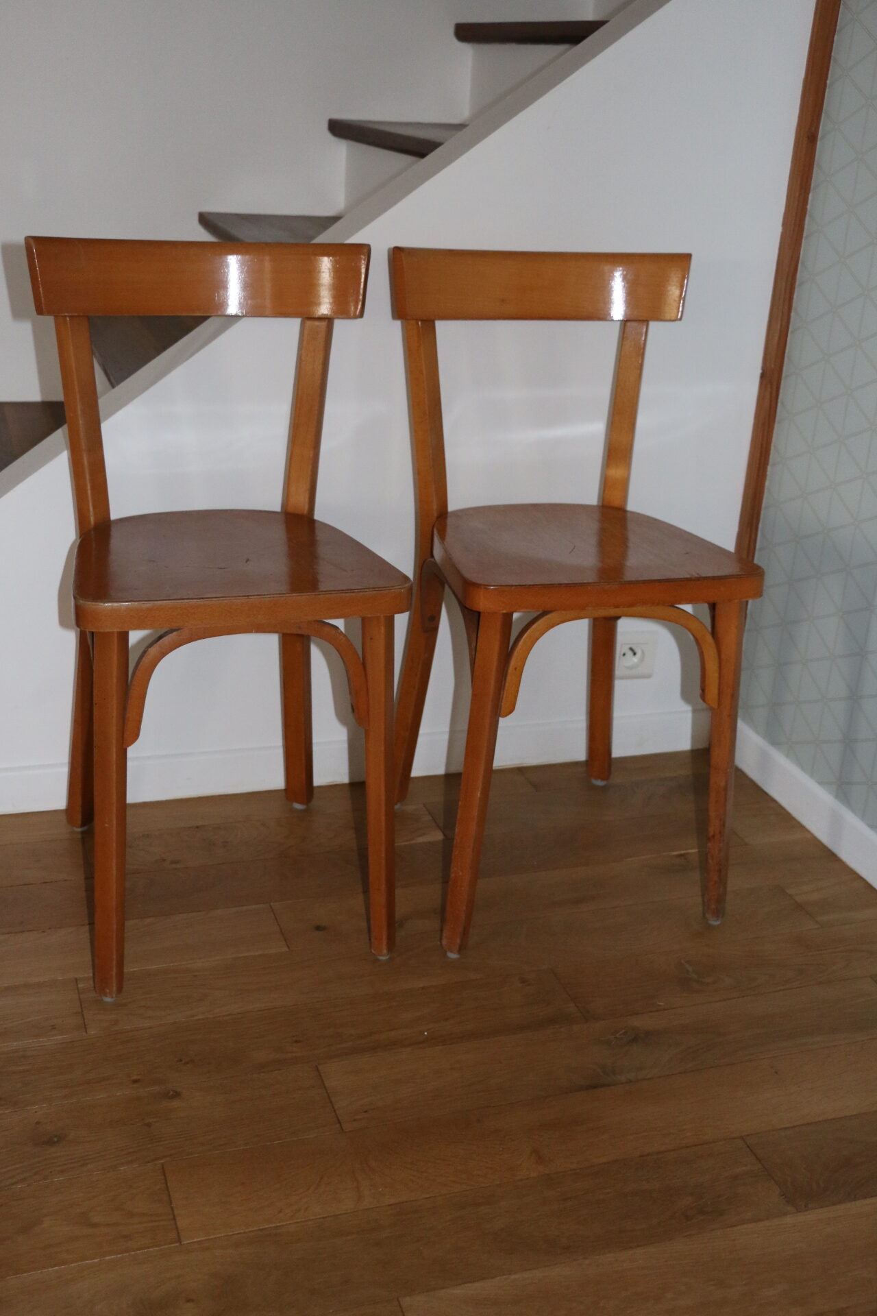 2 chaises BAUMANN N°18 hêtre clair 