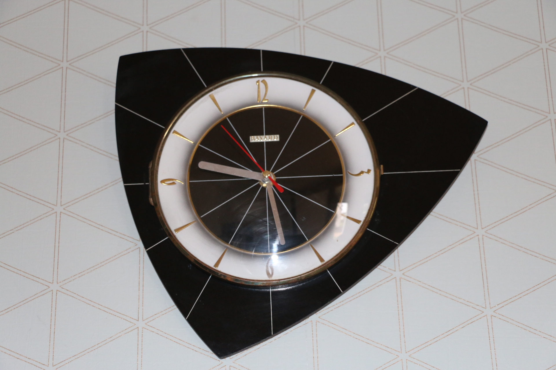 Horloge formica triangulaire 1967