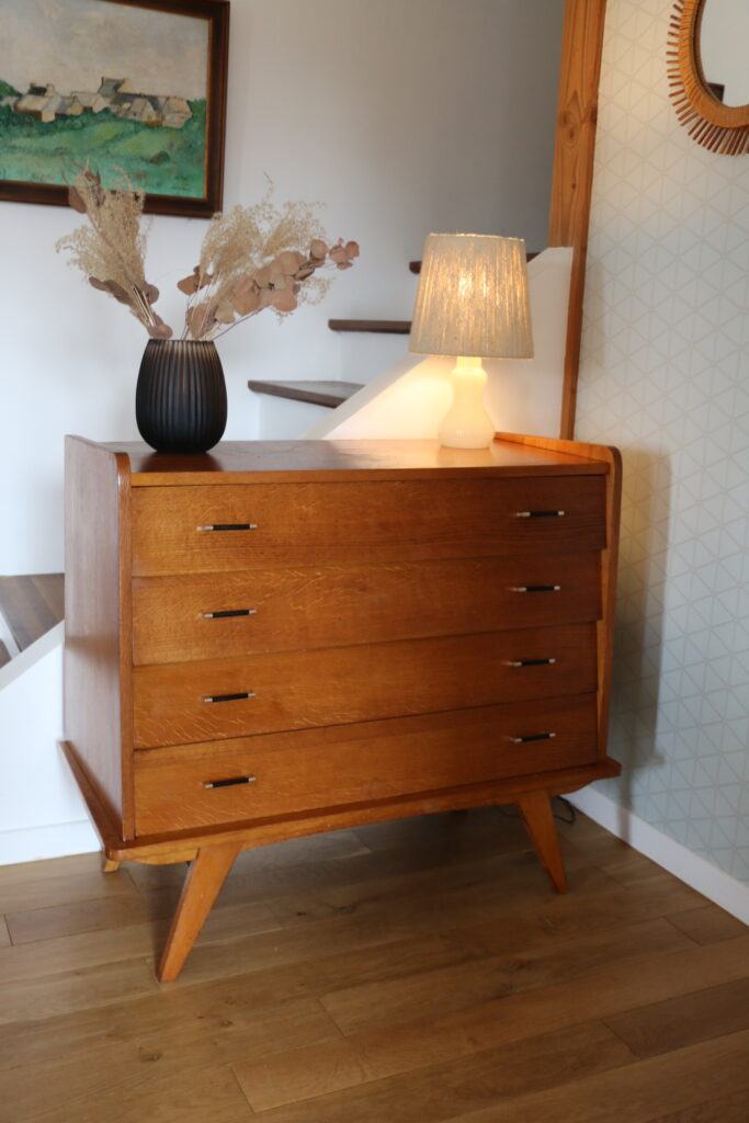 Commode 4 tiroirs chêne clair 1950