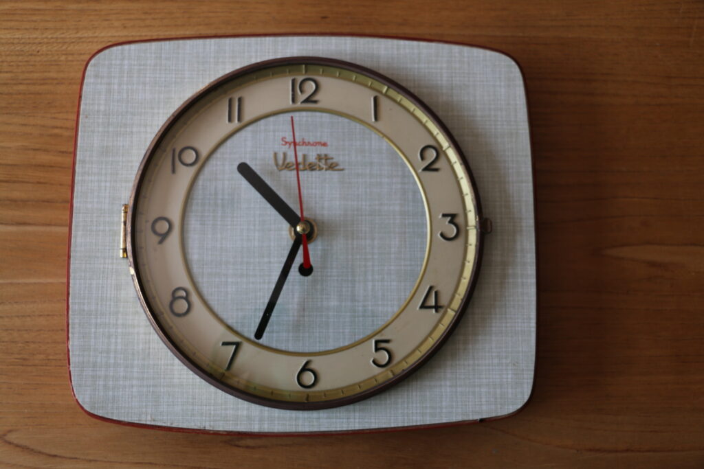 Horloge Vedette formica grise