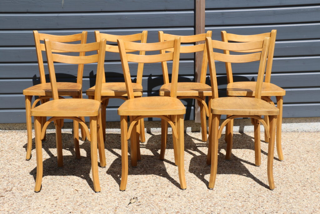 Série de 7 chaises Baumann N°19 hêtre clair