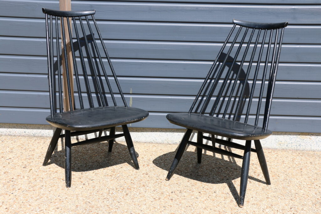 Paire de chaises « mademoiselle » d’ILMARI TAPIOVAARA