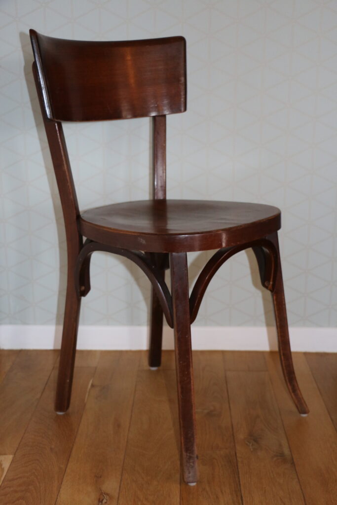 Chaise Baumann dos large N°30 hêtre foncé