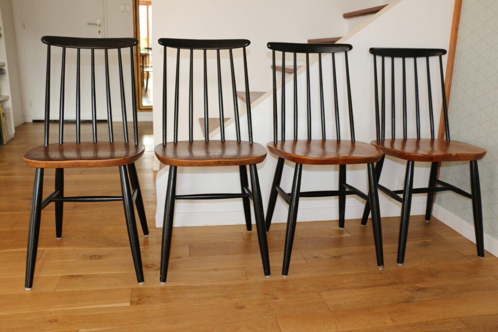 4 chaises Fanette d’ILMARI TAPIOVAARA