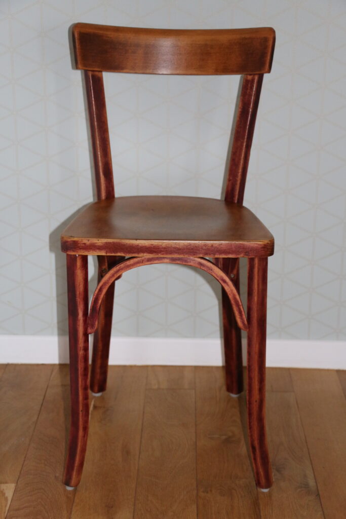 Chaise BAUMANN N°18 hêtre foncé