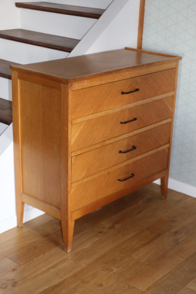 Commode 4 tiroirs chêne clair 1960