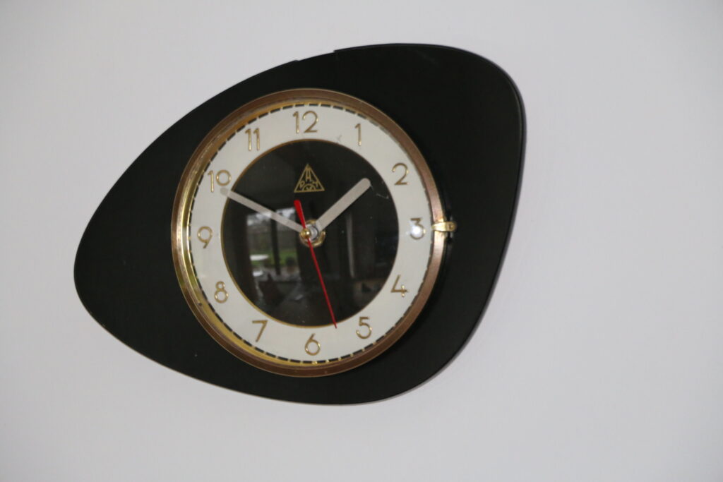 Horloge murale Dam formica noir