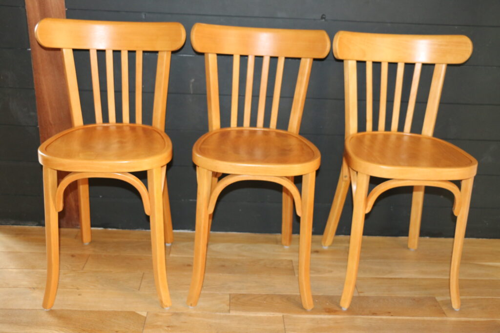 3 chaises Baumann N°31 hêtre clair