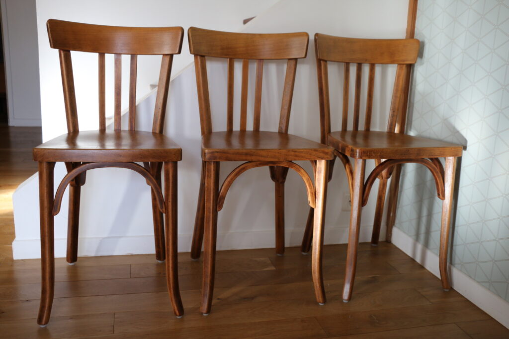 Série de 3 chaises Baumann N°27 hêtre foncé