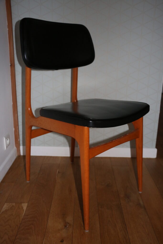 6 chaises Stella skaï noir hêtre clair