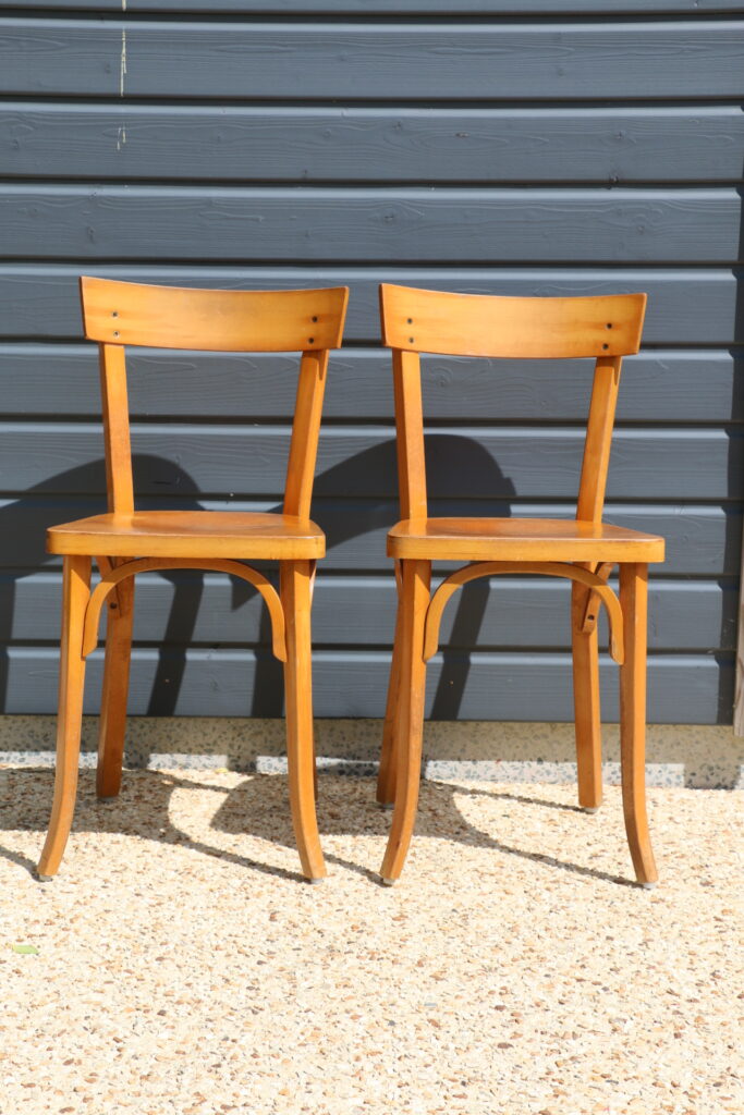 2 chaises BAUMANN N°21 hêtre clair