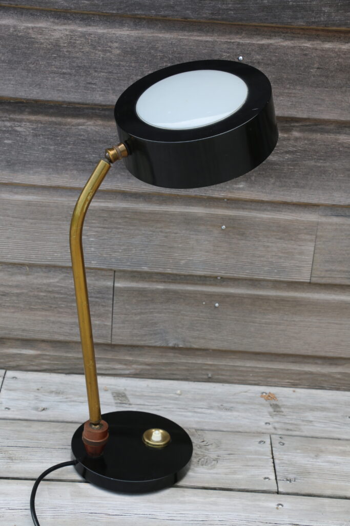 Lampe JUMO 900 noire et dorée