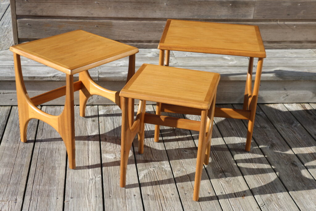 3 tables gigognes scandinaves 1960