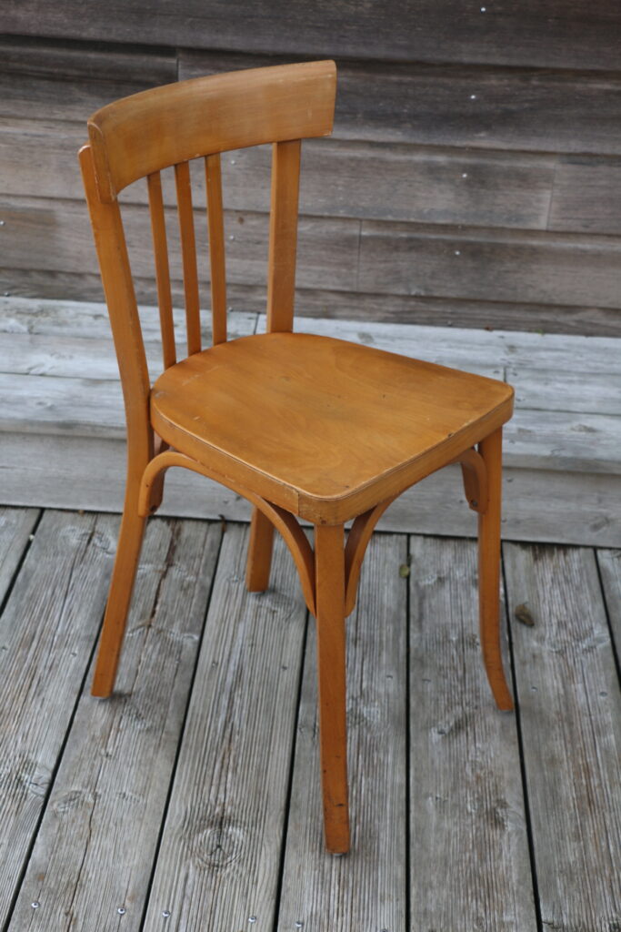 9 chaises Baumann N°27 hêtre clair
