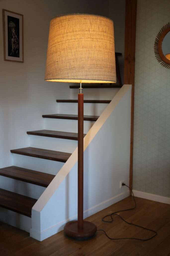 Lampadaire Domus teck 1960 XXL